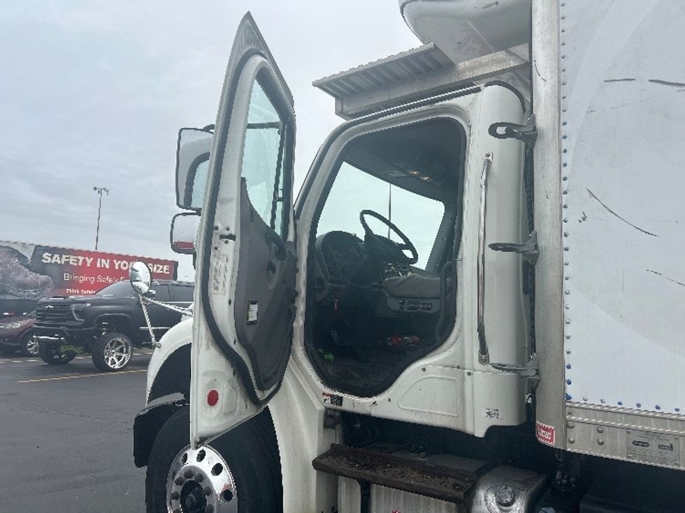 Refrigerated Truck-Light and Medium Duty Trucks-Freightliner-2019-M2-Columbus-OH-367,834\n\t\tmiles-$ 30,500 - Image 16