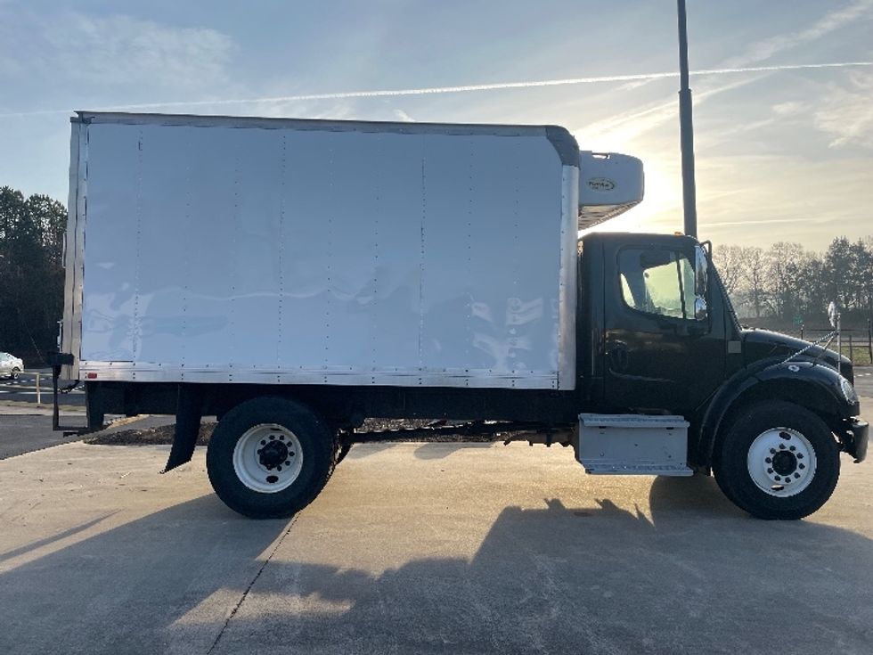Refrigerated Truck-Light and Medium Duty Trucks-Freightliner-2019-M2-Concord-NC-143,829\n\t\tmiles-$ 48,250 - Image 14