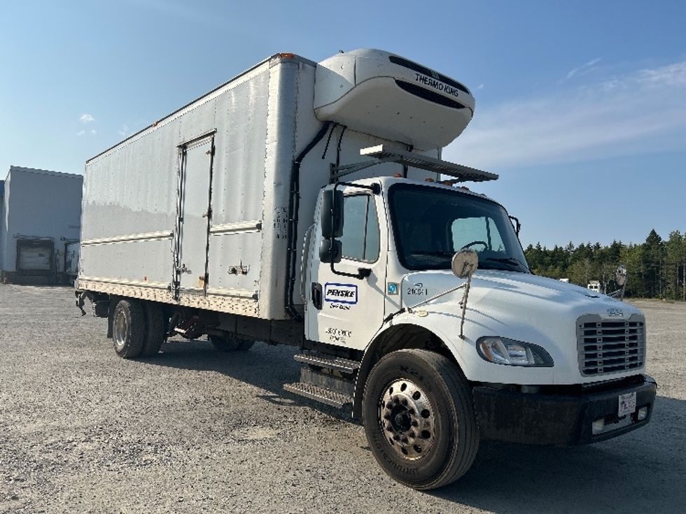 Refrigerated Truck-Light and Medium Duty Trucks-Freightliner-2019-M2-Dartmouth-NS-303,009\n\t\tkm-$ 61,500 - Image 1