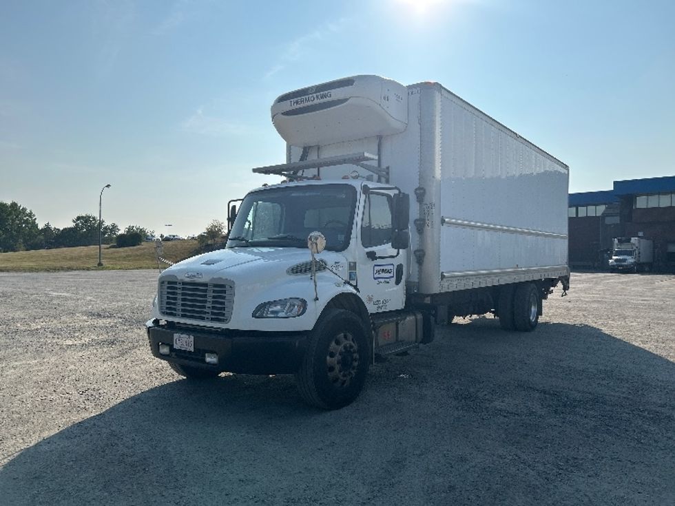 Refrigerated Truck-Light and Medium Duty Trucks-Freightliner-2019-M2-Dartmouth-NS-303,009\n\t\tkm-$ 61,500 - Image 3