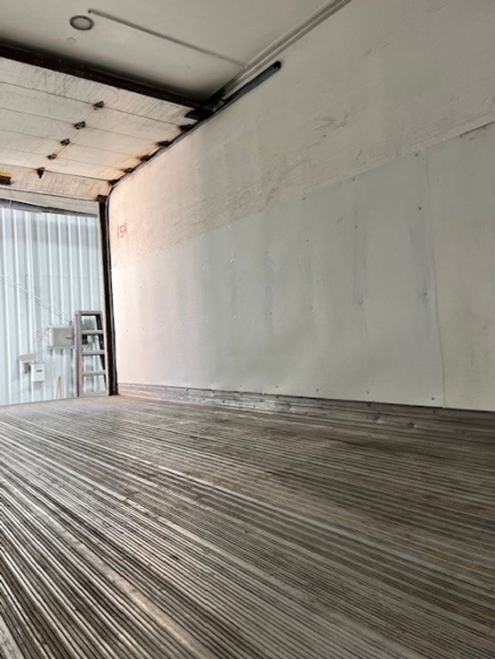 Refrigerated Truck-Light and Medium Duty Trucks-Freightliner-2019-M2-Davenport-IA-186,331\n\t\tmiles-$ 64,750 - Image 10