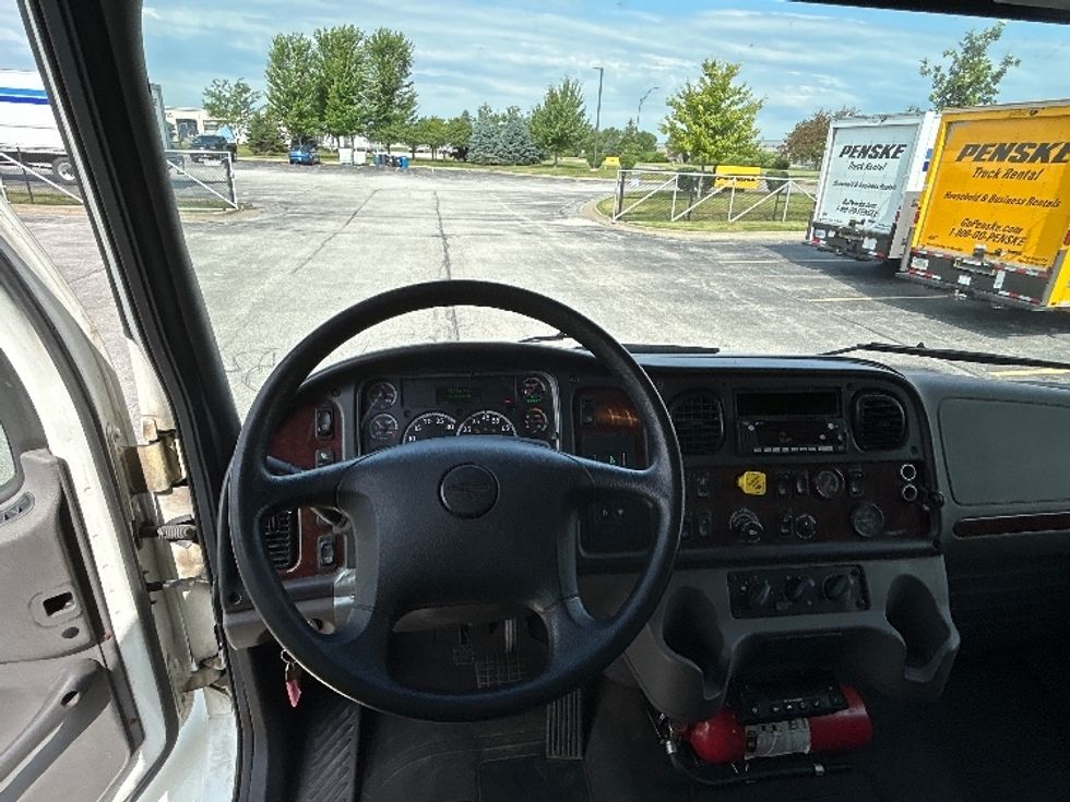 Refrigerated Truck-Light and Medium Duty Trucks-Freightliner-2019-M2-Davenport-IA-186,331\n\t\tmiles-$ 64,750 - Image 18