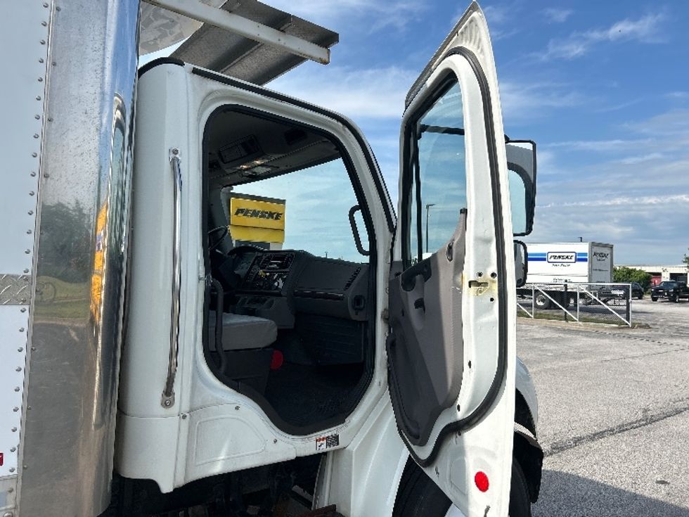 Refrigerated Truck-Light and Medium Duty Trucks-Freightliner-2019-M2-Davenport-IA-186,331\n\t\tmiles-$ 64,750 - Image 20