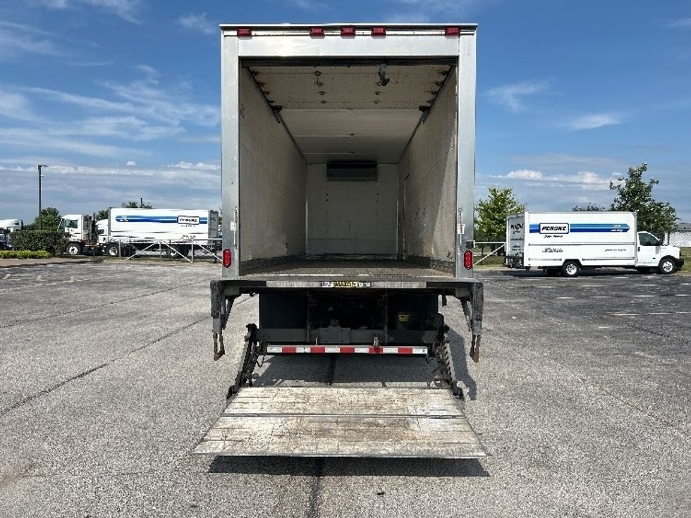 Refrigerated Truck-Light and Medium Duty Trucks-Freightliner-2019-M2-Davenport-IA-186,331\n\t\tmiles-$ 64,750 - Image 9