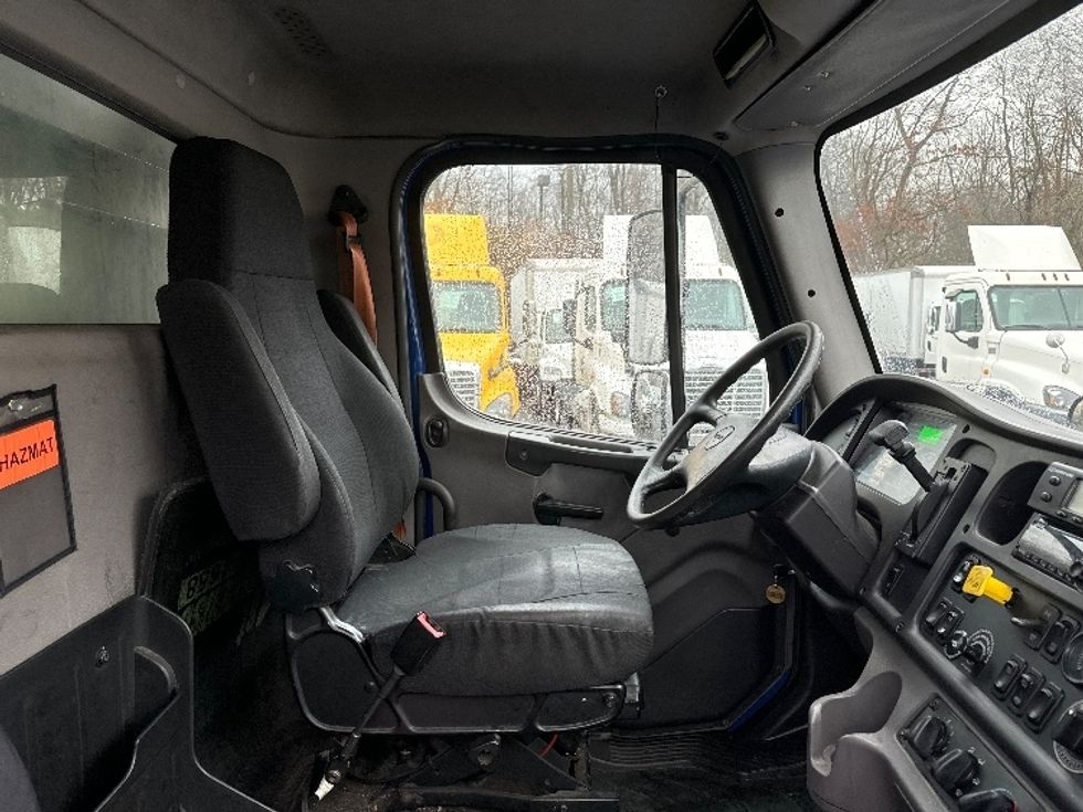 2019 Freightliner M2 106 Medium Duty photo 18