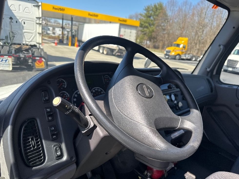 Refrigerated Truck-Light and Medium Duty Trucks-Freightliner-2019-M2-Dayton-NJ-248,461\n\t\tmiles-$ 60,500 - Image 15