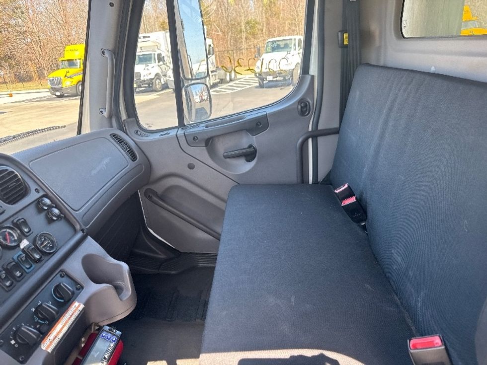 Refrigerated Truck-Light and Medium Duty Trucks-Freightliner-2019-M2-Dayton-NJ-248,461\n\t\tmiles-$ 60,500 - Image 17