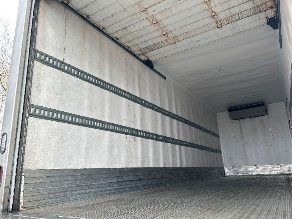 Refrigerated Truck-Light and Medium Duty Trucks-Freightliner-2019-M2-Delta-BC-189,709\n\t\tkm-$ 81,750 - Image 11