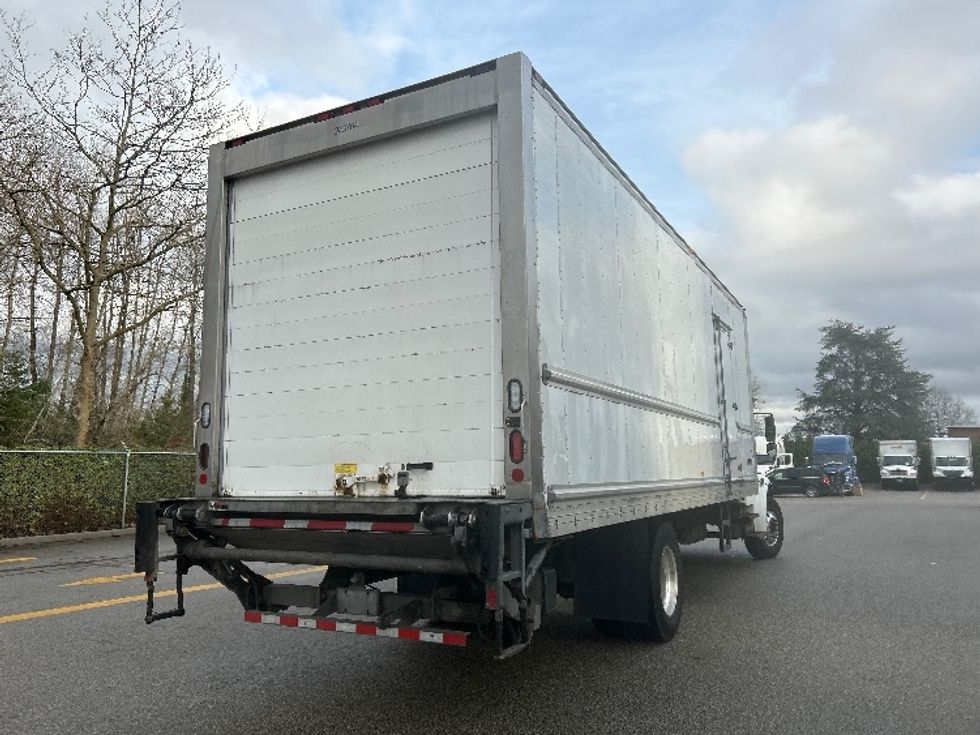 Refrigerated Truck-Light and Medium Duty Trucks-Freightliner-2019-M2-Delta-BC-189,709\n\t\tkm-$ 81,750 - Image 13