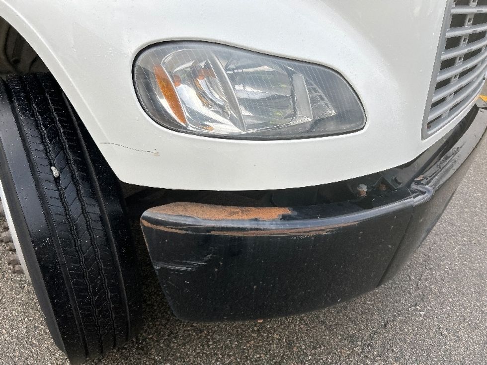 Refrigerated Truck-Light and Medium Duty Trucks-Freightliner-2019-M2-Delta-BC-189,709\n\t\tkm-$ 81,750 - Image 25