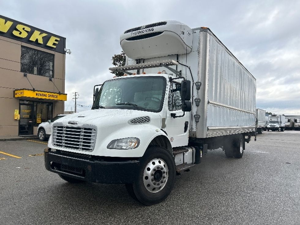Refrigerated Truck-Light and Medium Duty Trucks-Freightliner-2019-M2-Delta-BC-189,709\n\t\tkm-$ 81,750 - Image 3