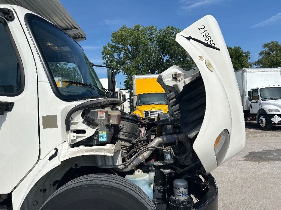 Refrigerated Truck-Light and Medium Duty Trucks-Freightliner-2019-M2-Des Moines-IA-171,830\n\t\tmiles-$ 60,000 - Image 24