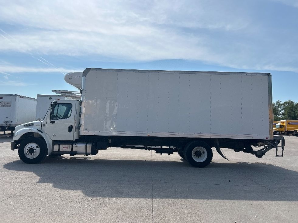 Refrigerated Truck-Light and Medium Duty Trucks-Freightliner-2019-M2-Des Moines-IA-171,830\n\t\tmiles-$ 60,000 - Image 4