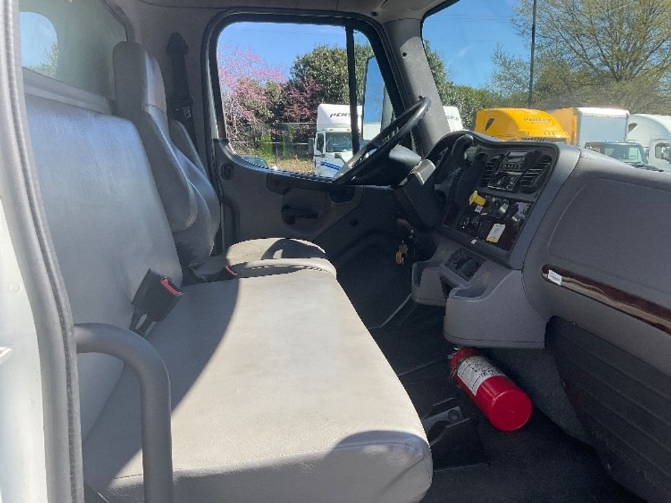 Refrigerated Truck-Light and Medium Duty Trucks-Freightliner-2019-M2-Duluth-GA-203,559\n\t\tmiles-$ 62,500 - Image 22