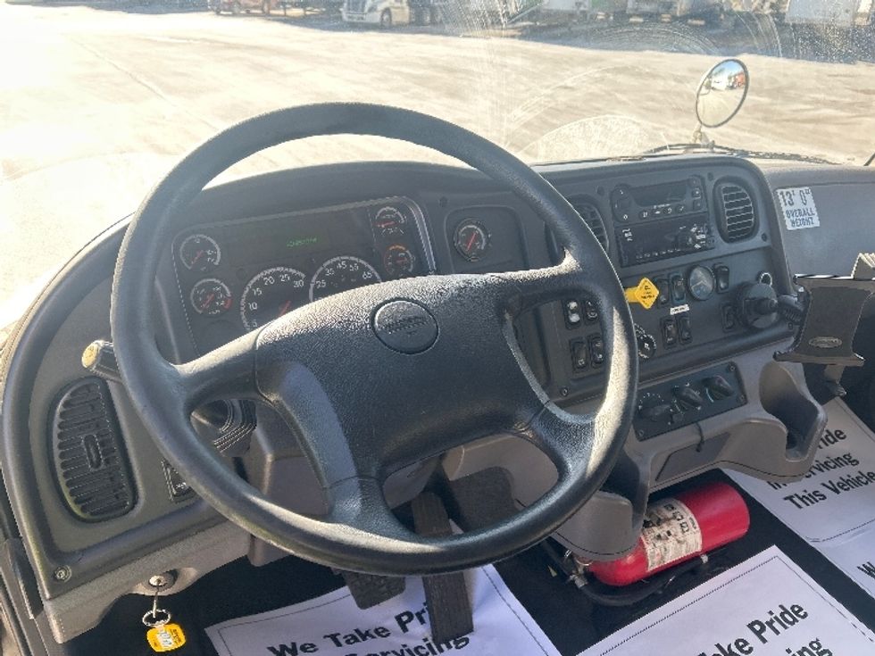 Refrigerated Truck-Light and Medium Duty Trucks-Freightliner-2019-M2-East Chicago-IN-216,810\n\t\tmiles-$ 58,250 - Image 17