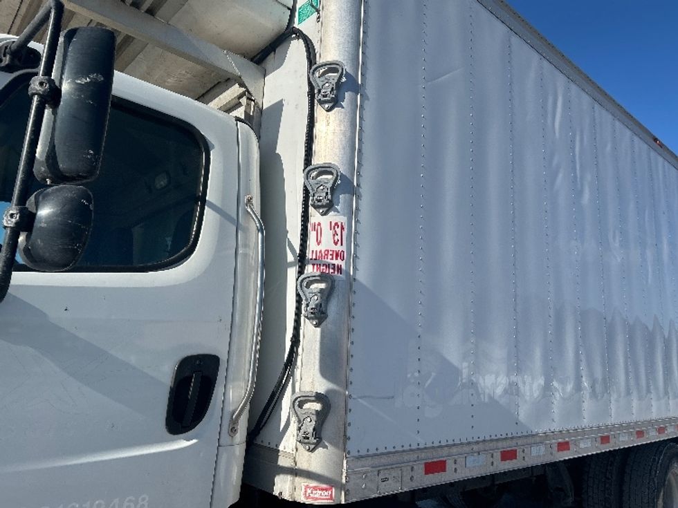 Refrigerated Truck-Light and Medium Duty Trucks-Freightliner-2019-M2-East Chicago-IN-216,810\n\t\tmiles-$ 58,250 - Image 25