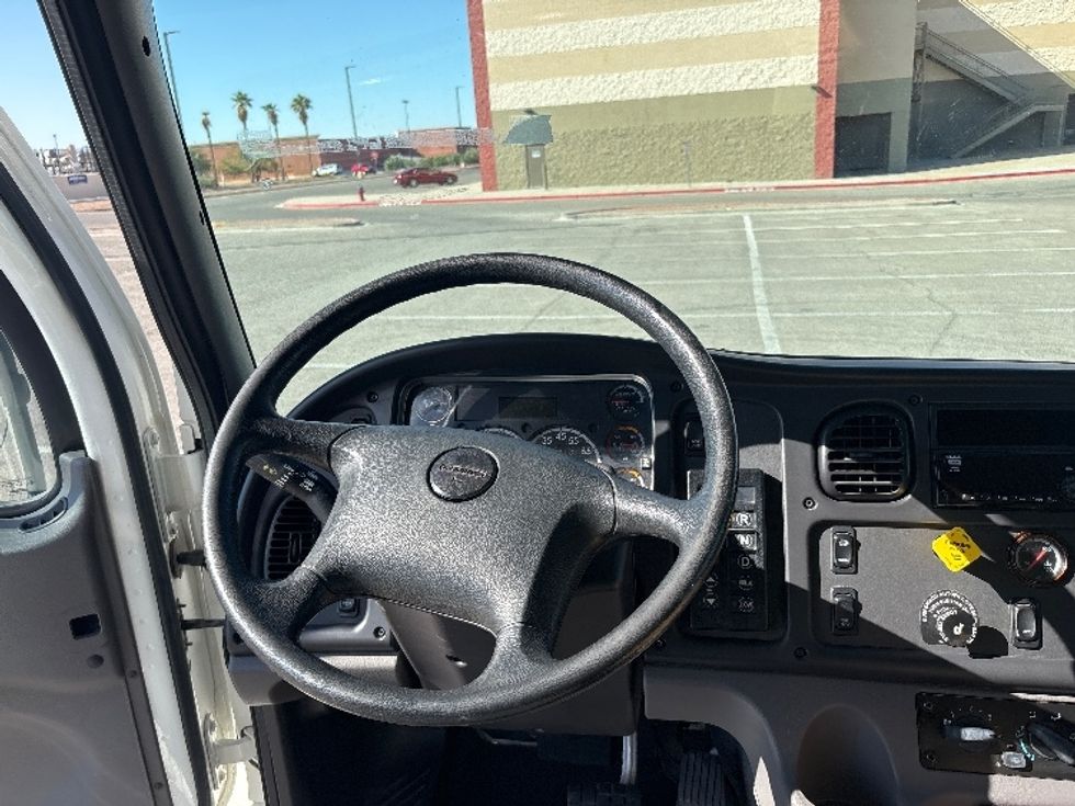 Refrigerated Truck-Light and Medium Duty Trucks-Freightliner-2019-M2-El Paso-TX-103,870\n\t\tmiles-$ 52,250 - Image 18
