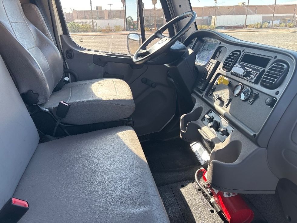 Refrigerated Truck-Light and Medium Duty Trucks-Freightliner-2019-M2-El Paso-TX-103,870\n\t\tmiles-$ 52,250 - Image 22