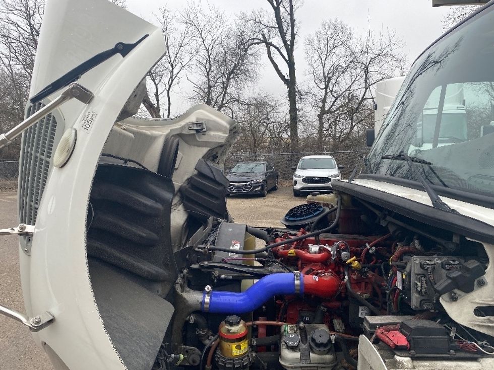 Refrigerated Truck-Light and Medium Duty Trucks-Freightliner-2019-M2-Erlanger-KY-391,287\n\t\tmiles-$ 10,000 - Image 24