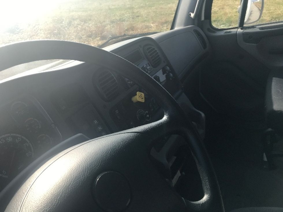 Refrigerated Truck-Light and Medium Duty Trucks-Freightliner-2019-M2-Evansville-IN-56,210\n\t\tmiles-$ 58,000 - Image 17