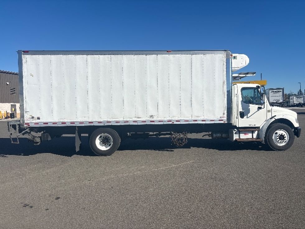 Refrigerated Truck-Light and Medium Duty Trucks-Freightliner-2019-M2-Everett-WA-255,007\n\t\tmiles-$ 47,250 - Image 15