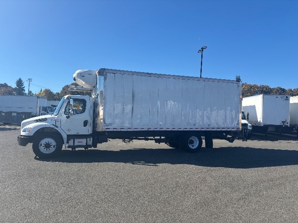 Refrigerated Truck-Light and Medium Duty Trucks-Freightliner-2019-M2-Everett-WA-255,007\n\t\tmiles-$ 47,250 - Image 4