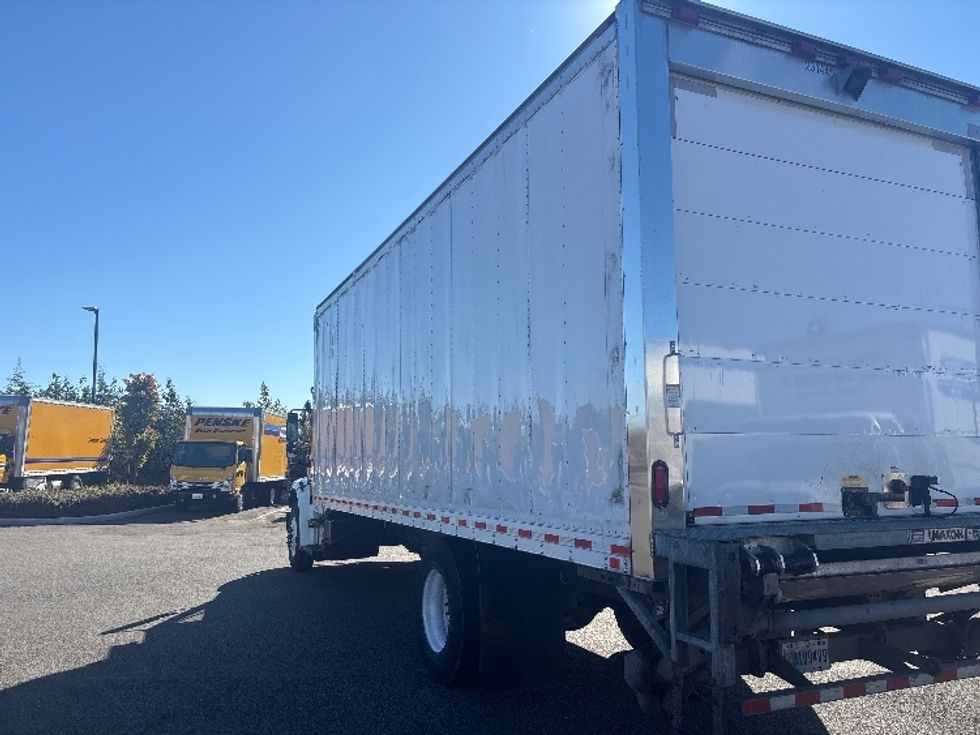 Refrigerated Truck-Light and Medium Duty Trucks-Freightliner-2019-M2-Everett-WA-255,007\n\t\tmiles-$ 47,250 - Image 6