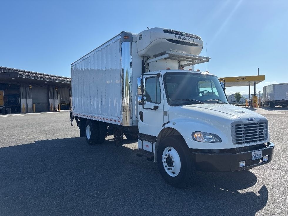 Refrigerated Truck-Light and Medium Duty Trucks-Freightliner-2019-M2-Everett-WA-270,732\n\t\tmiles-$ 37,500 - Image 1
