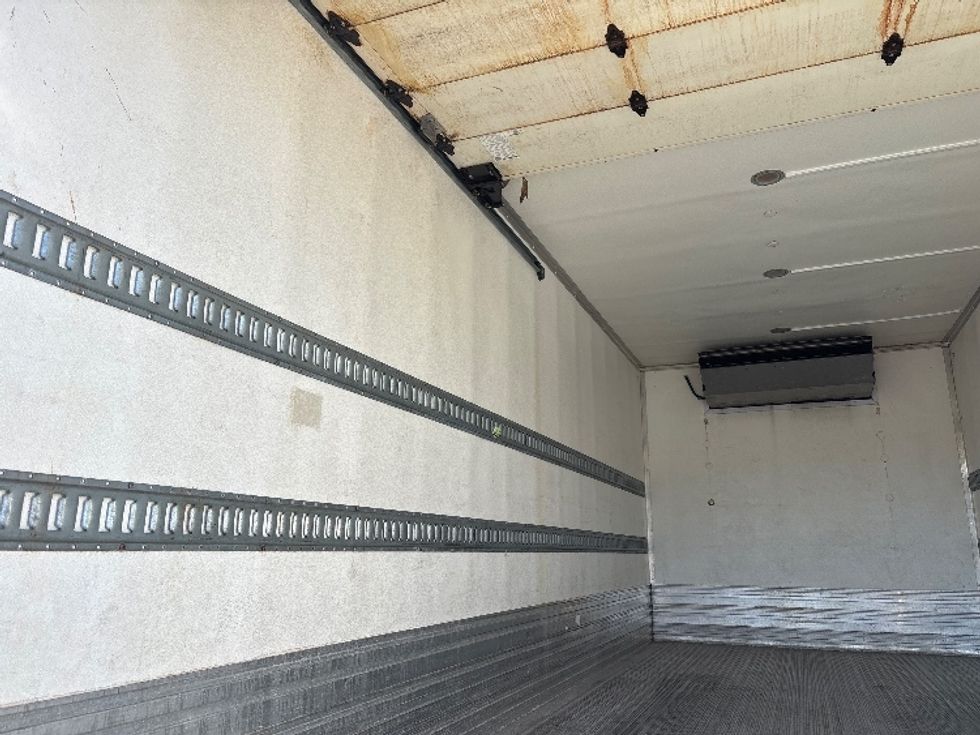 Refrigerated Truck-Light and Medium Duty Trucks-Freightliner-2019-M2-Everett-WA-270,732\n\t\tmiles-$ 37,500 - Image 11