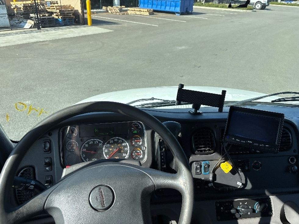 Refrigerated Truck-Light and Medium Duty Trucks-Freightliner-2019-M2-Everett-WA-270,732\n\t\tmiles-$ 37,500 - Image 18