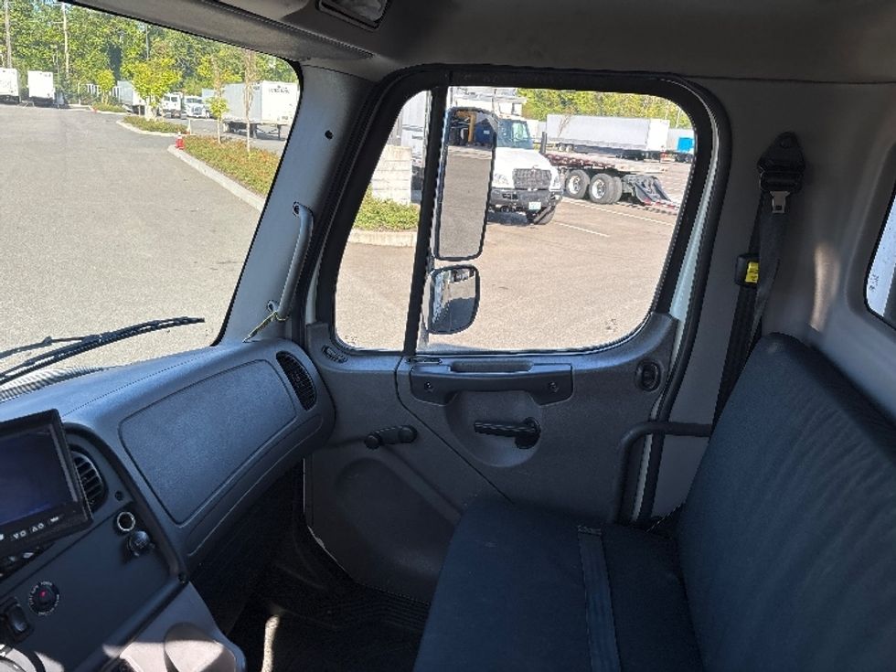 Refrigerated Truck-Light and Medium Duty Trucks-Freightliner-2019-M2-Everett-WA-270,732\n\t\tmiles-$ 37,500 - Image 19
