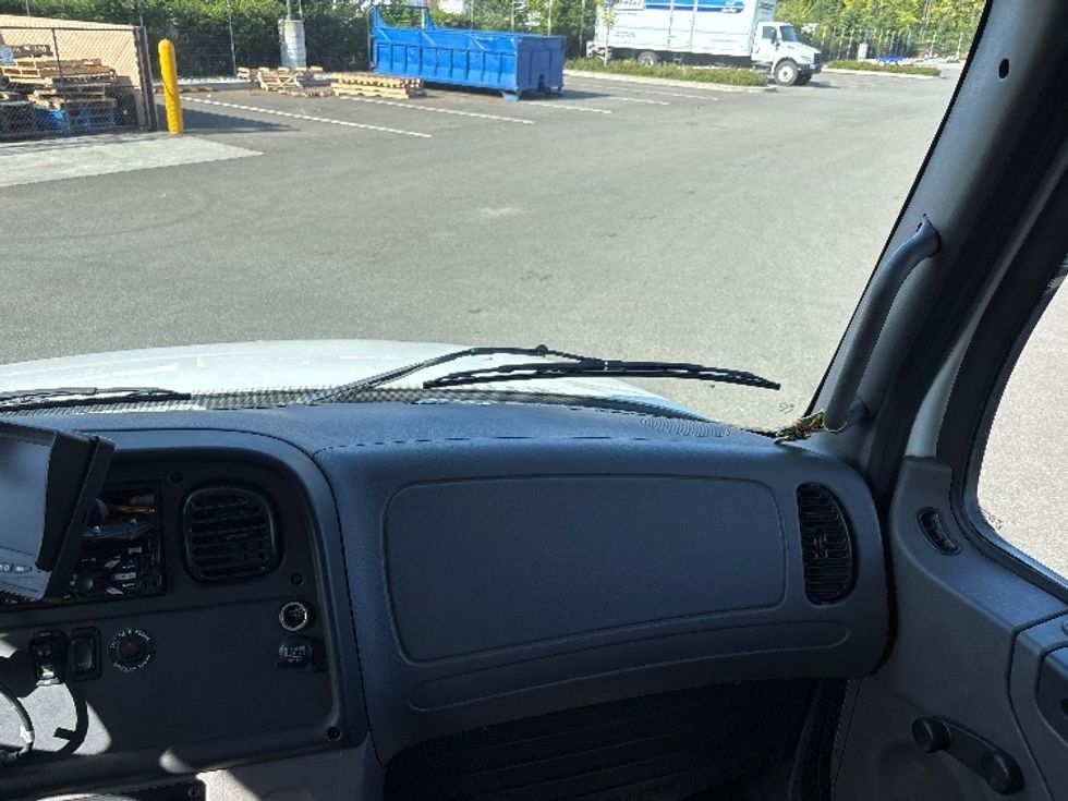 Refrigerated Truck-Light and Medium Duty Trucks-Freightliner-2019-M2-Everett-WA-270,732\n\t\tmiles-$ 37,500 - Image 21