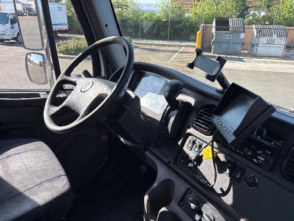 Refrigerated Truck-Light and Medium Duty Trucks-Freightliner-2019-M2-Everett-WA-270,732\n\t\tmiles-$ 37,500 - Image 22