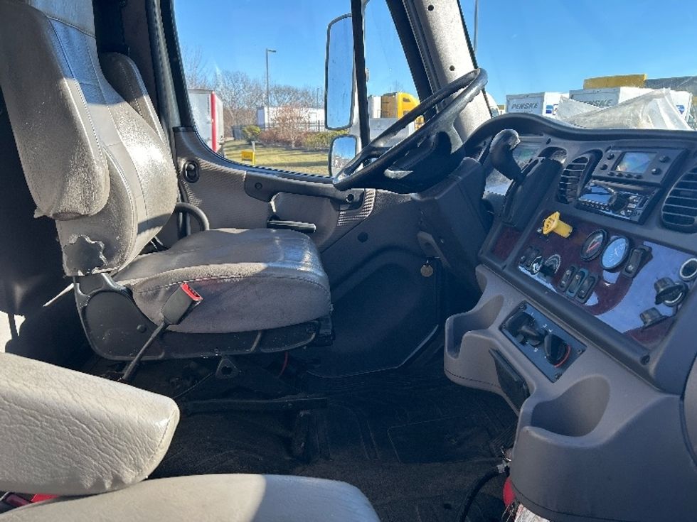 Refrigerated Truck-Light and Medium Duty Trucks-Freightliner-2019-M2-Fitchburg-MA-223,750\n\t\tmiles-$ 45,000 - Image 21