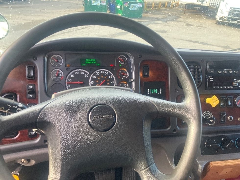 Refrigerated Truck-Light and Medium Duty Trucks-Freightliner-2019-M2-Fitchburg-MA-355,099\n\t\tmiles-$ 30,250 - Image 18