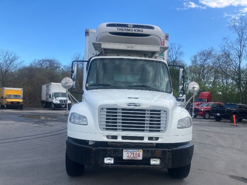 Refrigerated Truck-Light and Medium Duty Trucks-Freightliner-2019-M2-Fitchburg-MA-355,099\n\t\tmiles-$ 30,250 - Image 2