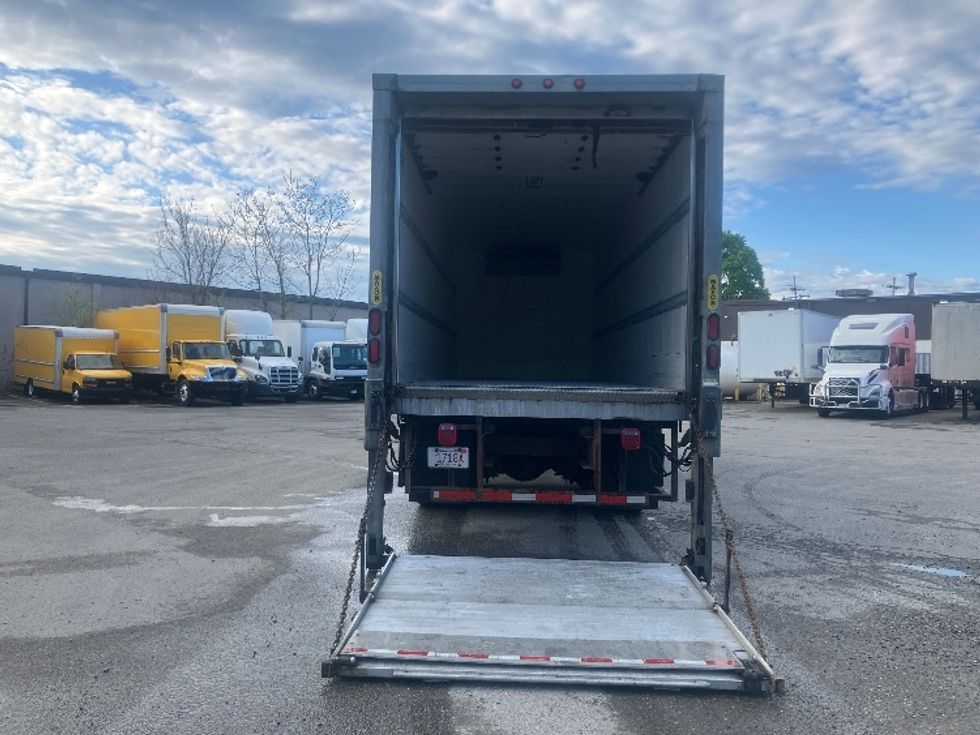 Refrigerated Truck-Light and Medium Duty Trucks-Freightliner-2019-M2-Fitchburg-MA-355,099\n\t\tmiles-$ 30,250 - Image 9