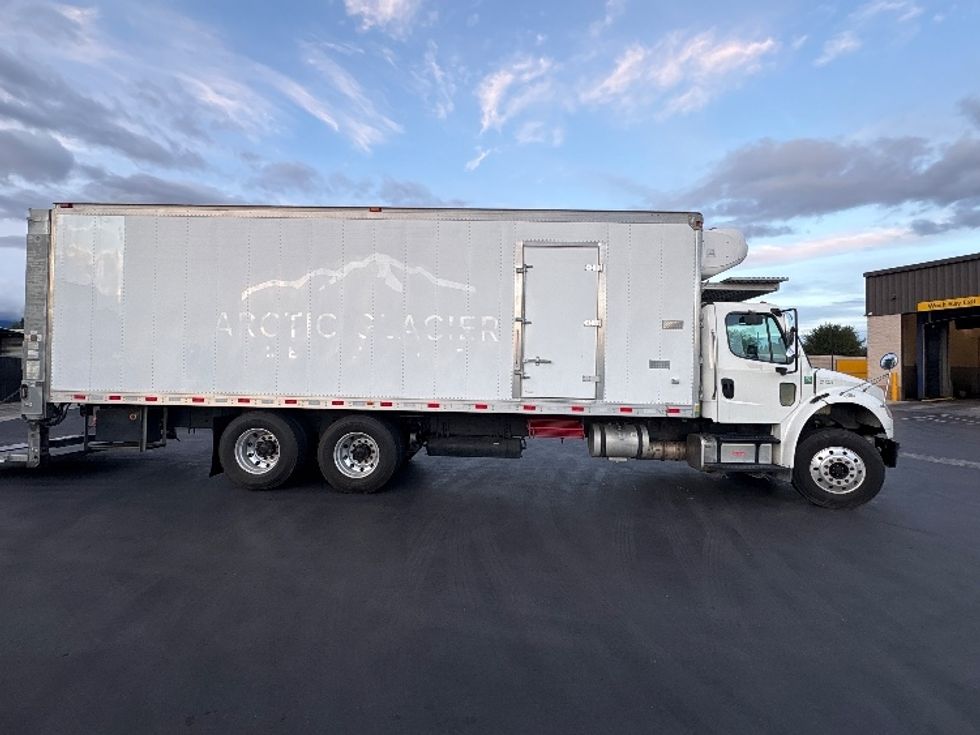 Refrigerated Truck-Light and Medium Duty Trucks-Freightliner-2019-M2-Fontana-CA-139,794\n\t\tmiles-$ 75,500 - Image 15
