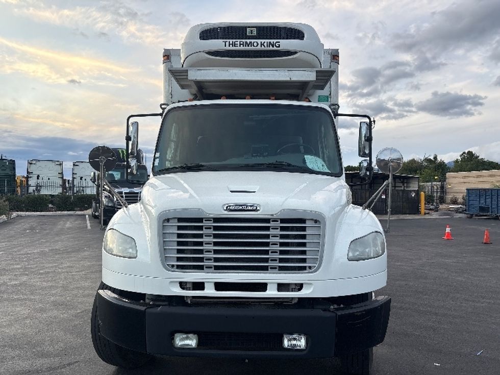 Refrigerated Truck-Light and Medium Duty Trucks-Freightliner-2019-M2-Fontana-CA-139,794\n\t\tmiles-$ 75,500 - Image 2