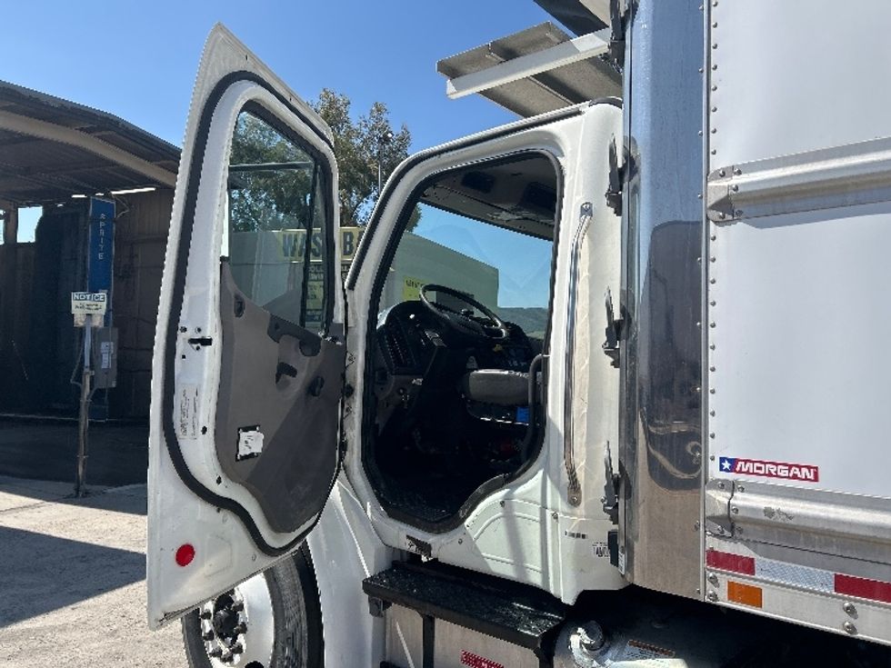 2019 Freightliner M2 106 Medium Duty photo 11