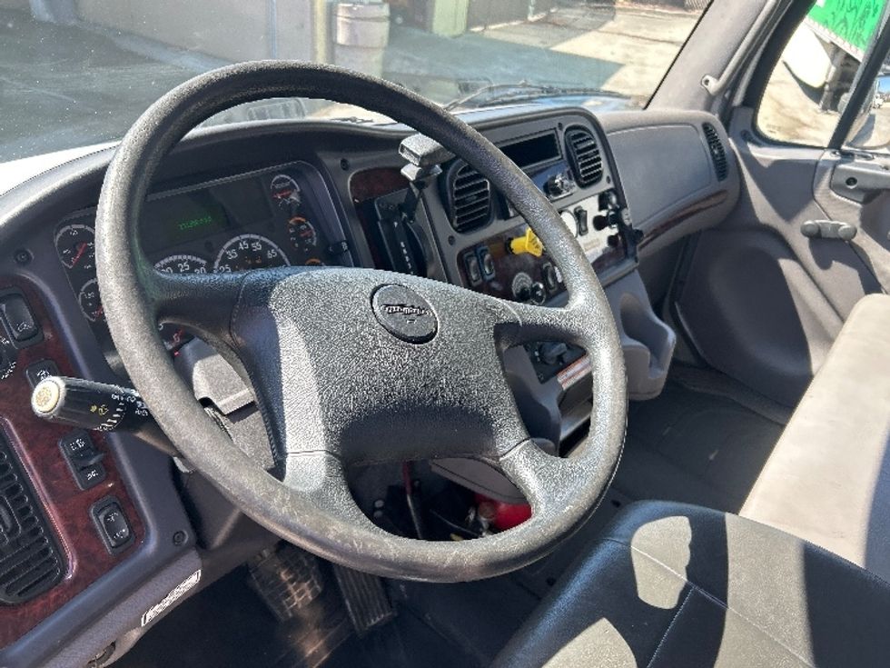 Refrigerated Truck-Light and Medium Duty Trucks-Freightliner-2019-M2-Fontana-CA-151,644\n\t\tmiles-$ 68,750 - Image 17