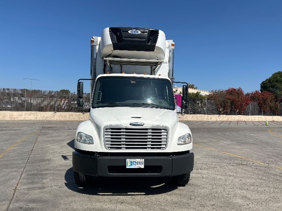 2019 Freightliner M2 106 Medium Duty photo 2