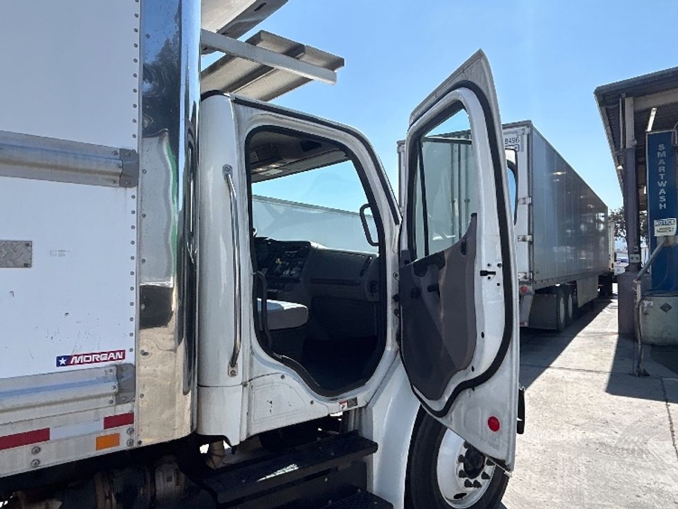 2019 Freightliner M2 106 Medium Duty photo 14