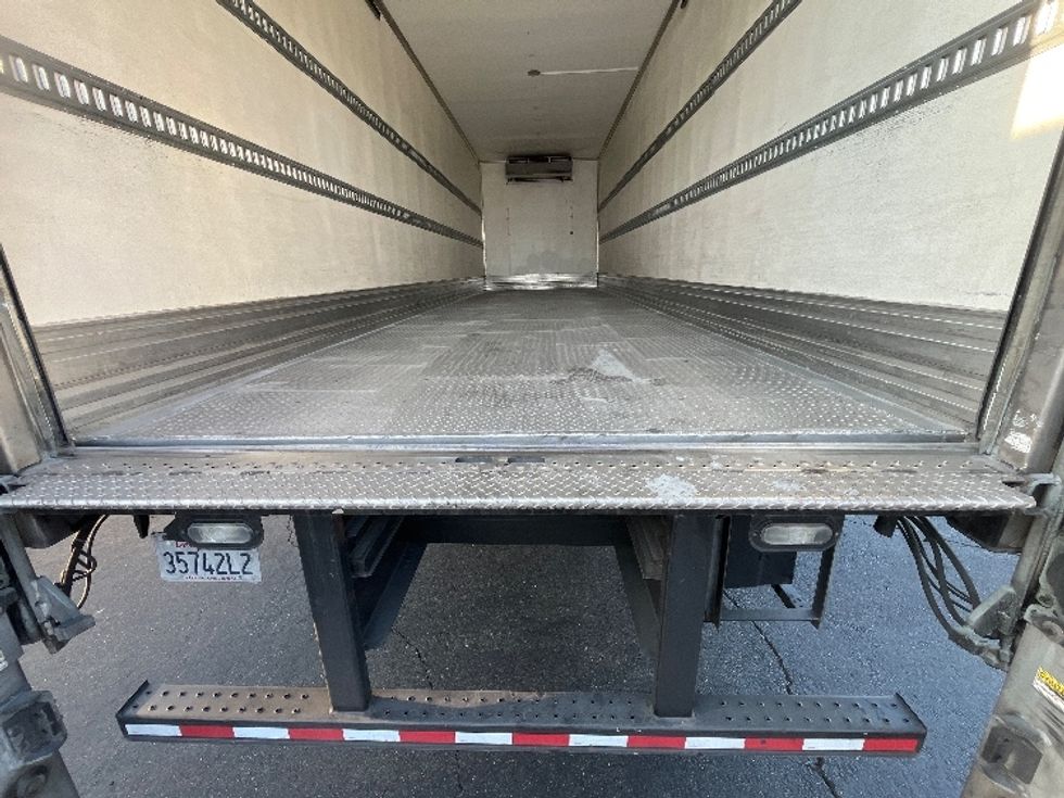 Refrigerated Truck-Light and Medium Duty Trucks-Freightliner-2019-M2-Fontana-CA-205,261\n\t\tmiles-$ 63,000 - Image 10