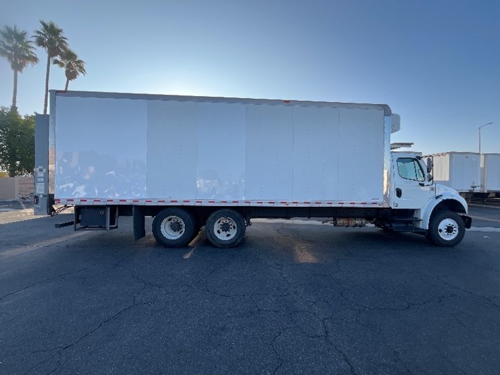 Refrigerated Truck-Light and Medium Duty Trucks-Freightliner-2019-M2-Fontana-CA-205,261\n\t\tmiles-$ 63,000 - Image 15