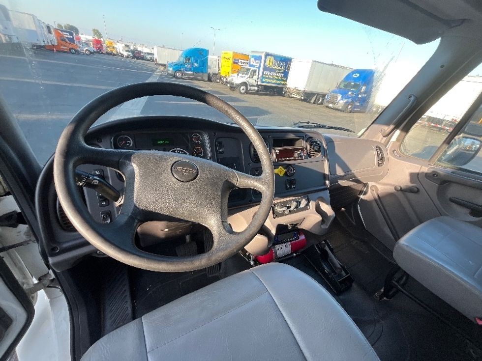 Refrigerated Truck-Light and Medium Duty Trucks-Freightliner-2019-M2-Fontana-CA-205,261\n\t\tmiles-$ 63,000 - Image 18