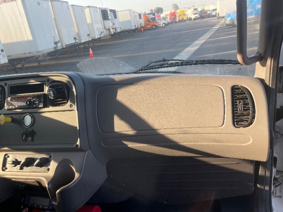 Refrigerated Truck-Light and Medium Duty Trucks-Freightliner-2019-M2-Fontana-CA-205,261\n\t\tmiles-$ 63,000 - Image 21