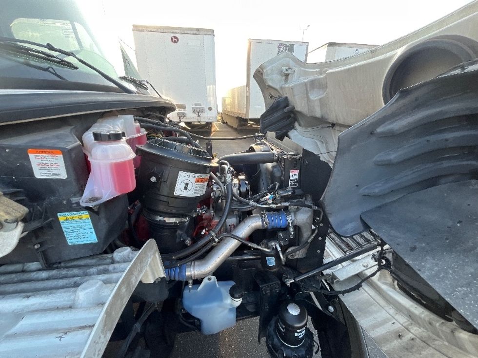 Refrigerated Truck-Light and Medium Duty Trucks-Freightliner-2019-M2-Fontana-CA-205,261\n\t\tmiles-$ 63,000 - Image 23