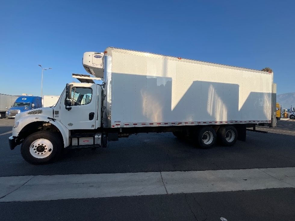 Refrigerated Truck-Light and Medium Duty Trucks-Freightliner-2019-M2-Fontana-CA-205,261\n\t\tmiles-$ 63,000 - Image 4