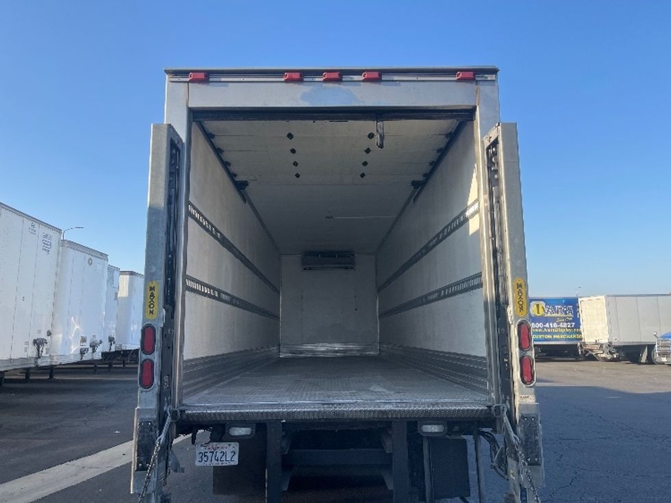 Refrigerated Truck-Light and Medium Duty Trucks-Freightliner-2019-M2-Fontana-CA-205,261\n\t\tmiles-$ 63,000 - Image 8